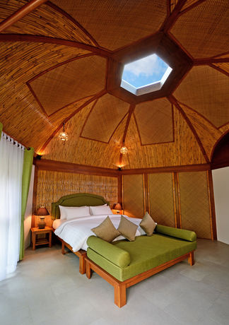 Imagen de la piscina del Hotel Aonang Fiore Resort. Foto 15