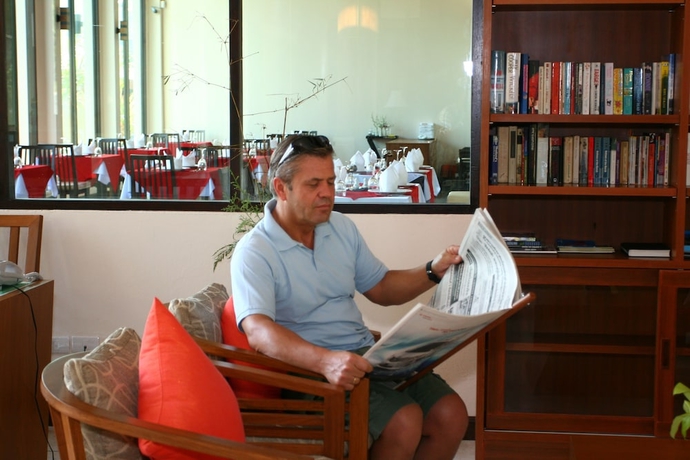 Imagen de los interiores del Hotel Aonang Phu Petra Resort Krabi. Foto 17