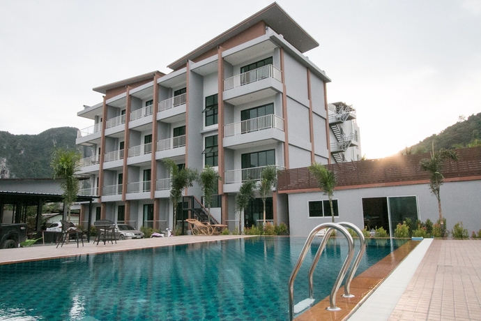 Imagen de la piscina del Hotel Aonang Sea Valley Resort. Foto 18