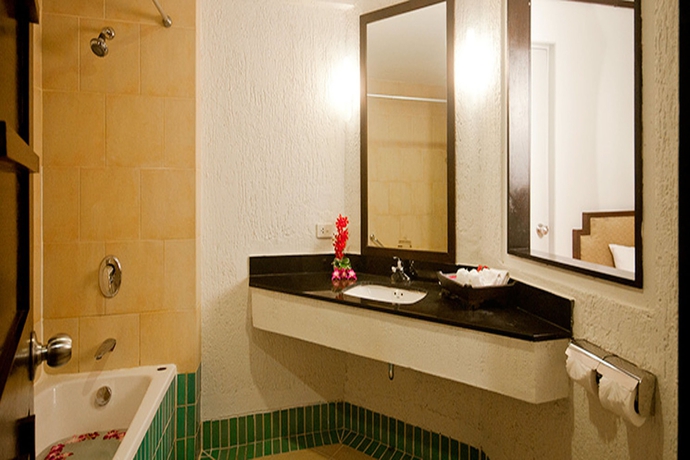 Imagen de la habitación del Hotel Aonang Villa Resort. Foto 11