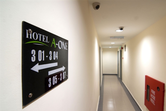 Imagen de los interiores del Hotel A-one. Foto 8