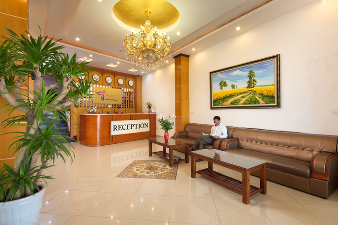 Imagen de los interiores del Hotel Aontel Grand. Foto 15
