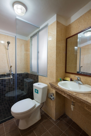 Imagen de la habitación del Hotel Aontel Grand. Foto 7
