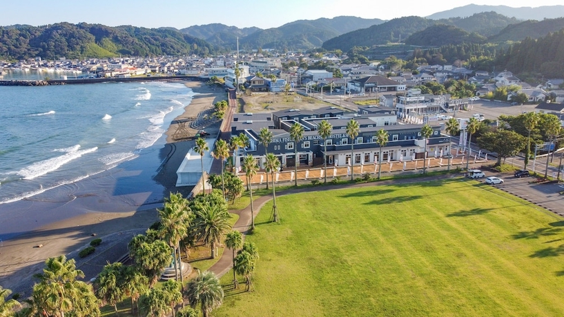 Imagen general del Hotel Aoshima Fisherman\'S Beachside Hostel and Spa. Foto 2