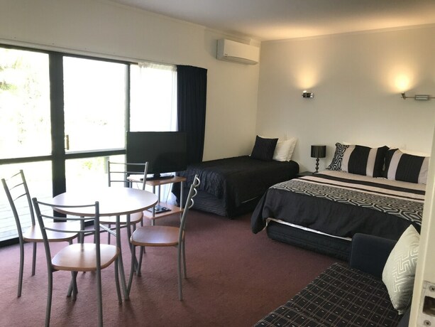 Imagen de la habitación del Hotel Aotearoa Lodge. Foto 36