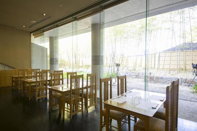 Imagen general del Hotel Aoyama Garden Resort Hotel Rosa Blanca. Foto 10