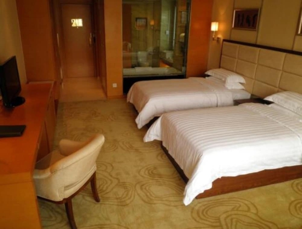 Imagen de la habitación del Hotel Aoyuan Golf. Foto 8