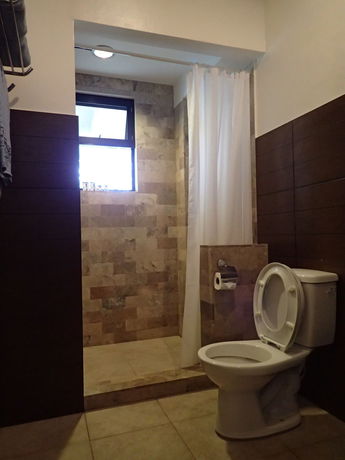 Imagen de la habitación del Hotel Aozora Seaside Mactan. Foto 9