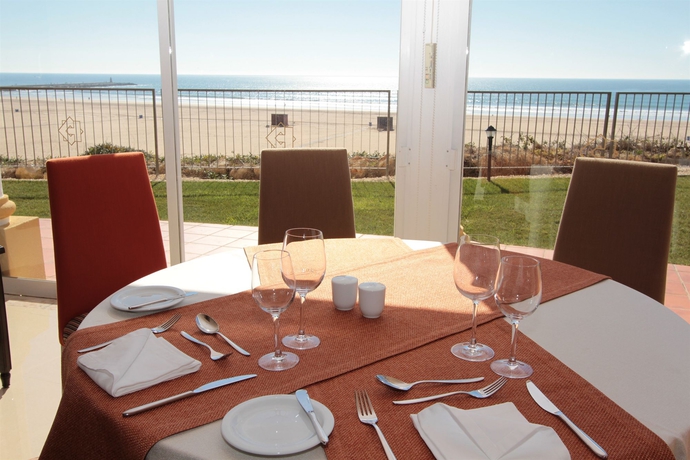 Imagen del bar/restaurante del Hotel Ap Oriental Beach. Foto 2