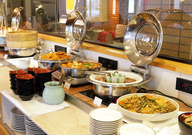 Imagen del bar/restaurante del Hotel Apa Muroran. Foto 3