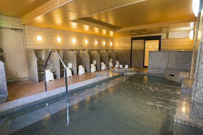 Imagen de la piscina del Hotel Apa Naha Matsuyama. Foto 15