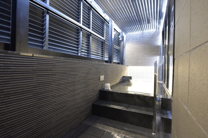 Imagen de la piscina del Hotel Apa Saitama Shintoshin Stationkita. Foto 17