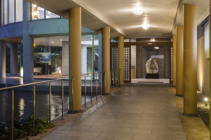 Imagen de los interiores del Hotel Apa and Resort Kaga Katayamazu Onsen Kasuikyo. Foto 12
