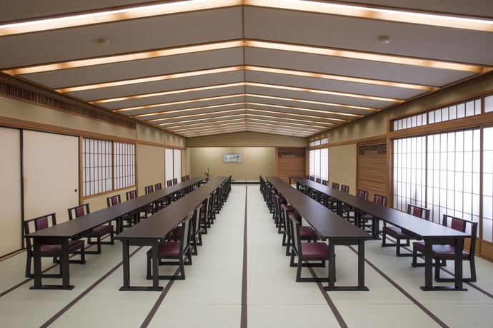 Imagen del bar/restaurante del Hotel Apa and Resort Kaga Katayamazu Onsen Kasuikyo. Foto 4