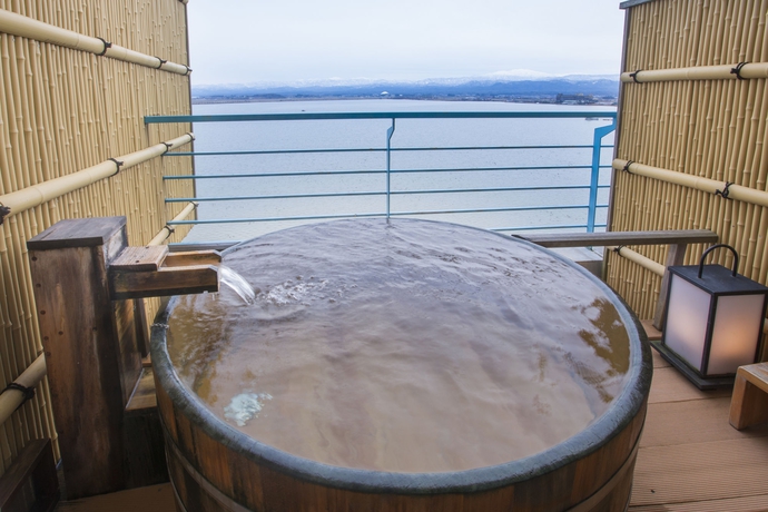 Imagen de la habitación del Hotel Apa and Resort Kaga Katayamazu Onsen Kasuikyo. Foto 9