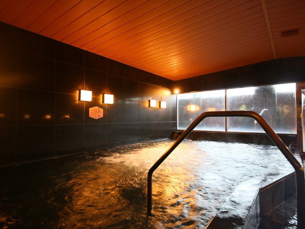 Imagen de la piscina del Hotel Apa and Resort Tokyo Bay Shiomi. Foto 16