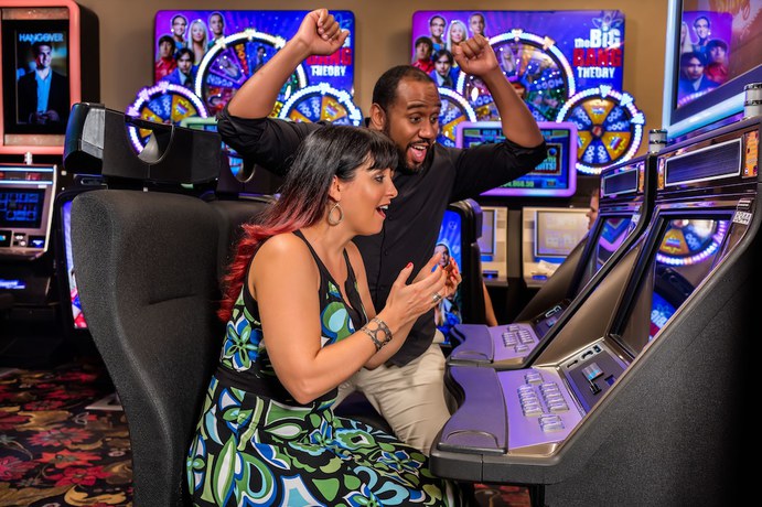 Imagen de los interiores del Hotel Apache. Foto 14