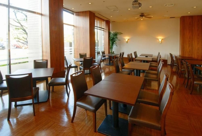 Imagen del bar/restaurante del Hotel Apahotel Sagaeki-minamiguchi. Foto 1