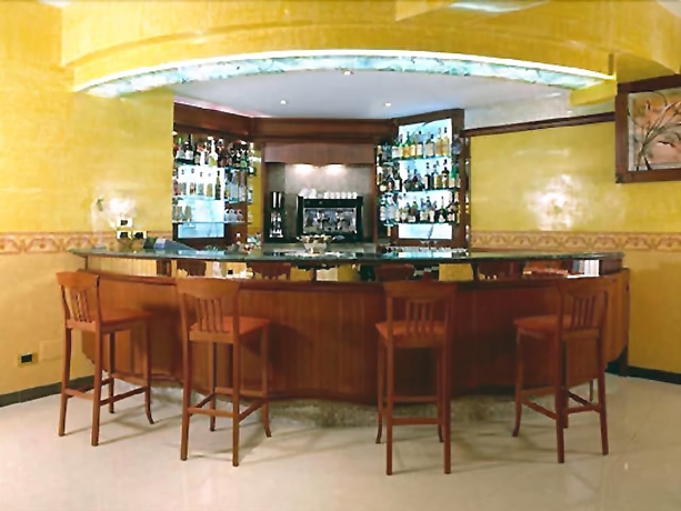 Imagen del bar/restaurante del Hotel Apan. Foto 5