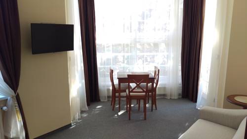 Imagen de la habitación del Hotel Apart Akropolis. Foto 8