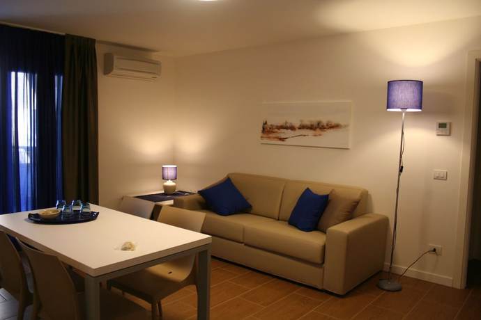 Imagen de la habitación del Hotel Apart Atlantic, Grado. Foto 9