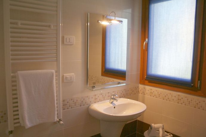 Imagen de la habitación del Hotel Apart Atlantic, Grado. Foto 18