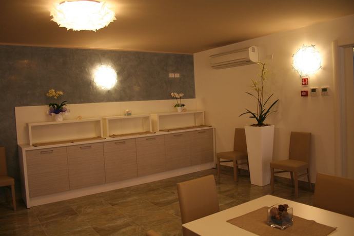 Imagen del bar/restaurante del Hotel Apart Atlantic, Grado. Foto 5