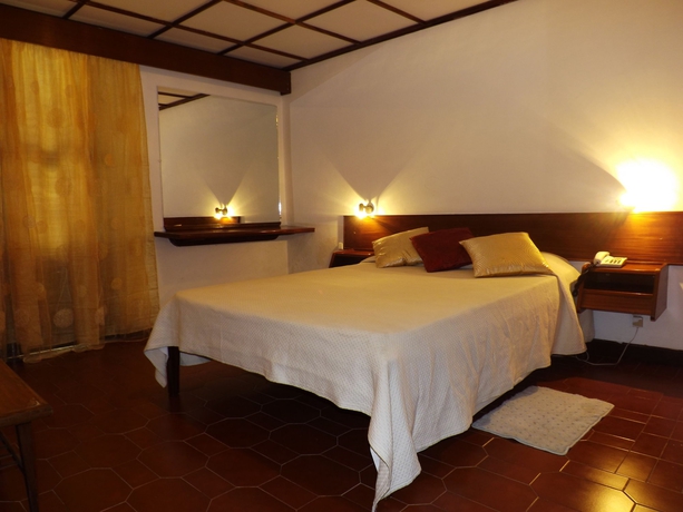 Imagen de la habitación del Hotel Apart Avenida. Foto 6