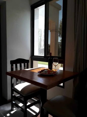 Imagen de la habitación del Hotel Apart Caba&ntilde;as Olivos del Sol. Foto 4