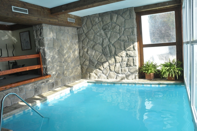 Imagen de la piscina del Hotel Apart Del Lago. Foto 15