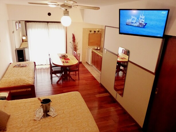 Imagen de la habitación del Hotel Apart Family. Foto 3