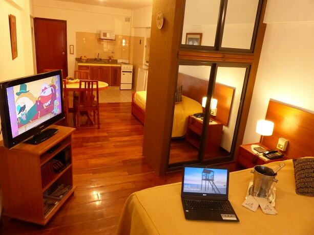 Imagen de la habitación del Hotel Apart Family. Foto 4