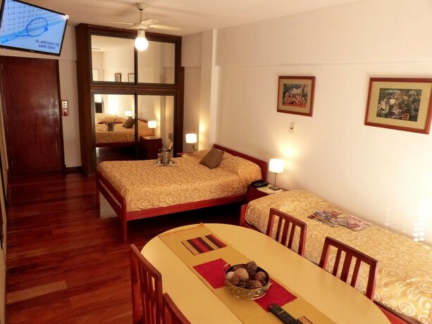 Imagen de la habitación del Hotel Apart Family. Foto 7