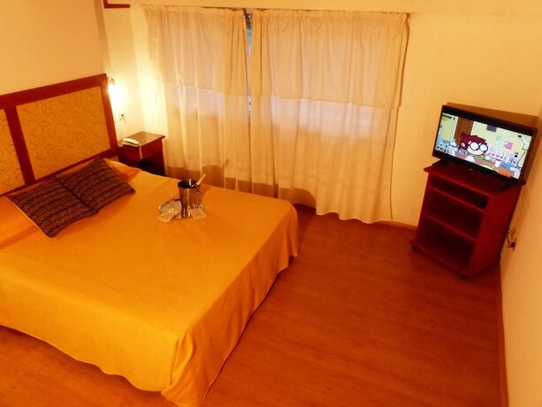 Imagen de la habitación del Hotel Apart Family. Foto 10