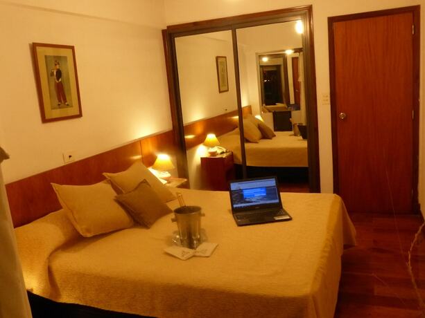Imagen de la habitación del Hotel Apart Family. Foto 12
