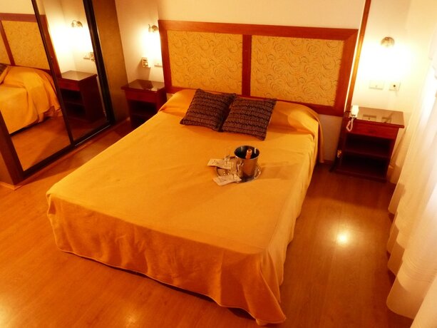 Imagen de la habitación del Hotel Apart Family. Foto 15