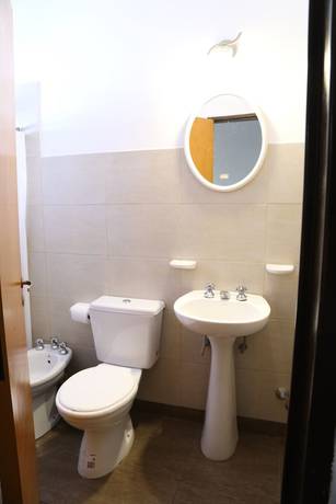Imagen de la habitación del Hotel Apart Hoster&iacute;a Plaza. Foto 7