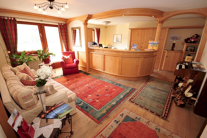 Imagen de los interiores del Hotel Apart Hotel Garni Strasser. Foto 13