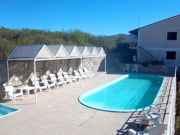 Imagen de la piscina del Hotel Apart La Quebrada. Foto 18