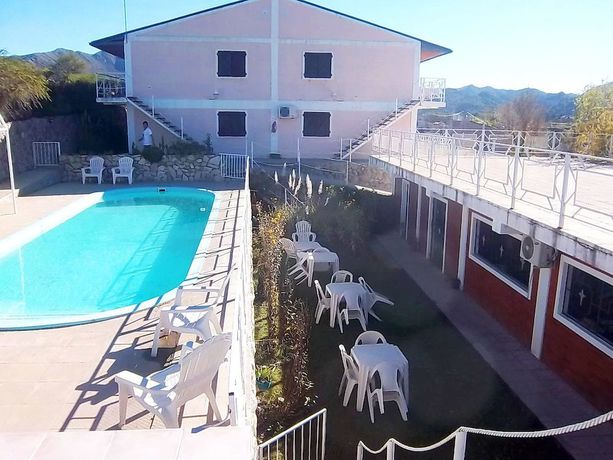 Imagen de la piscina del Hotel Apart La Quebrada. Foto 20