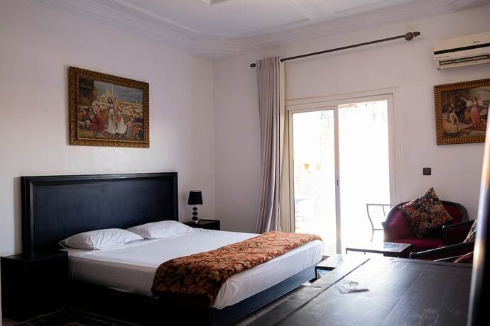 Imagen de la habitación del Hotel Apart Larbi. Foto 19