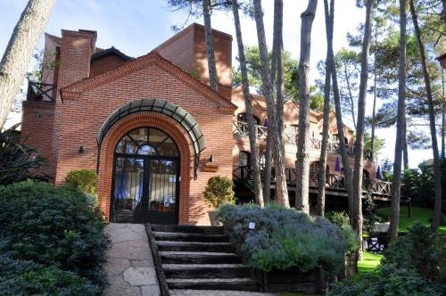 Imagen general del Hotel Apart Las Hadas Carilo. Foto 2