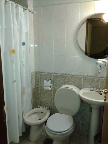 Imagen de la habitación del Hotel Apart Libertador. Foto 5