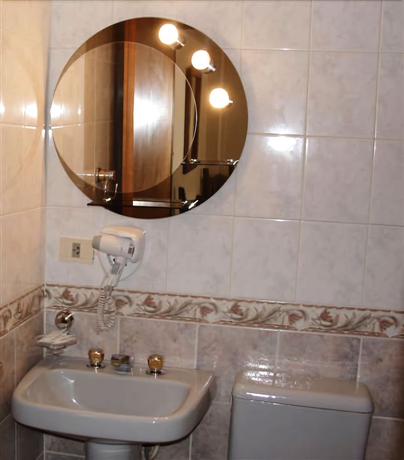 Imagen de la habitación del Hotel Apart Libertador. Foto 13