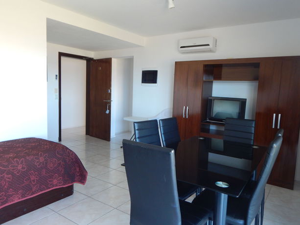 Imagen de la habitación del Hotel Apart Punta Sol. Foto 6