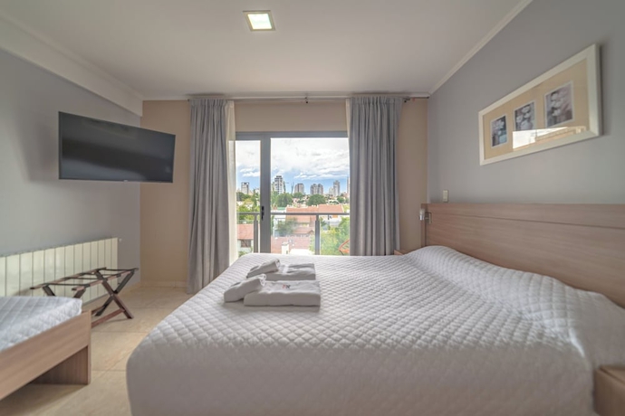 Imagen de la habitación del Hotel Apart Rivadavia 815. Foto 5
