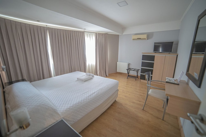 Imagen de la habitación del Hotel Apart Rivadavia 815. Foto 13