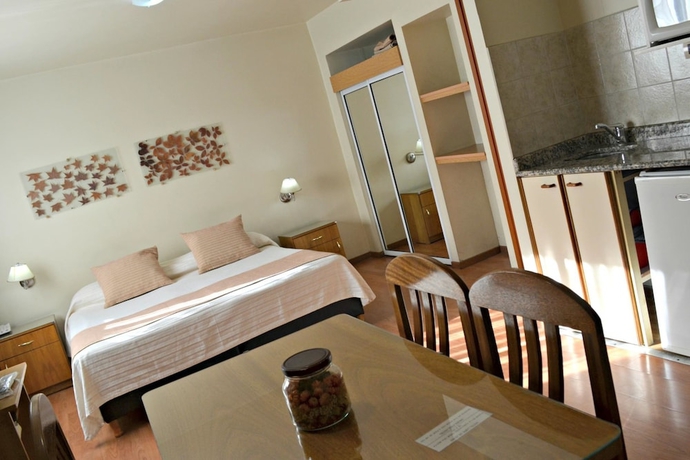 Imagen de la habitación del Hotel Apart San Lorenzo. Foto 2