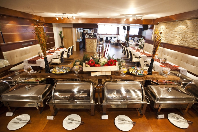 Imagen del bar/restaurante del Hotel Apart Zoned. Foto 7
