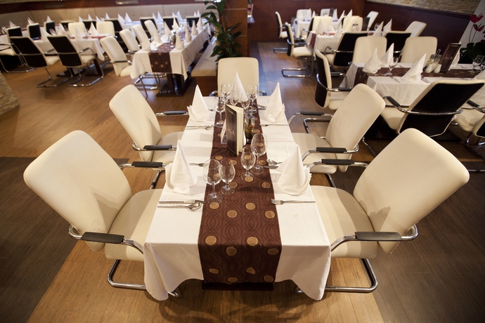 Imagen del bar/restaurante del Hotel Apart Zoned. Foto 8